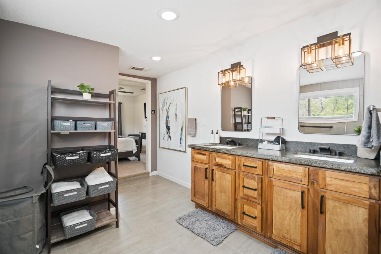 The Gated Modern Home Near Nrg And Medical Center Houston Exterior foto